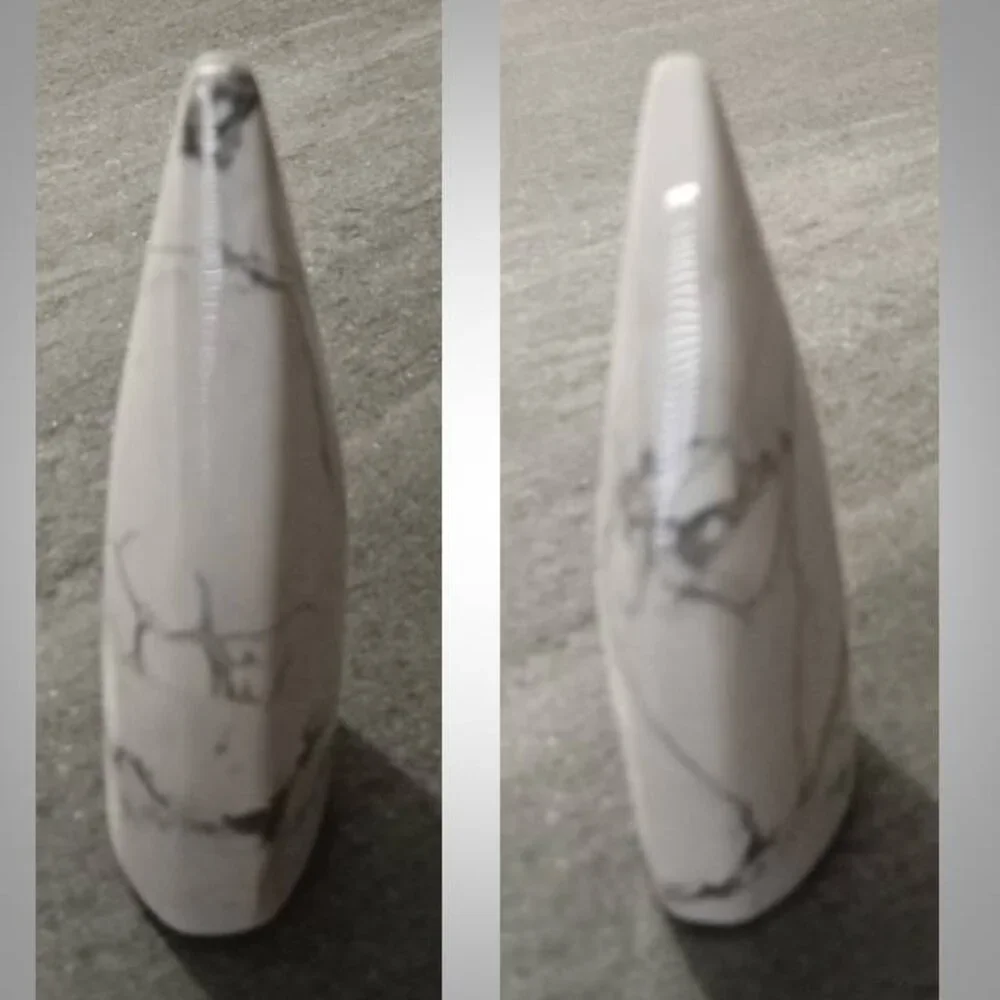 HOWLITE stone rock crystal FLAME 01 INSPIRATION - creativity - insomnia